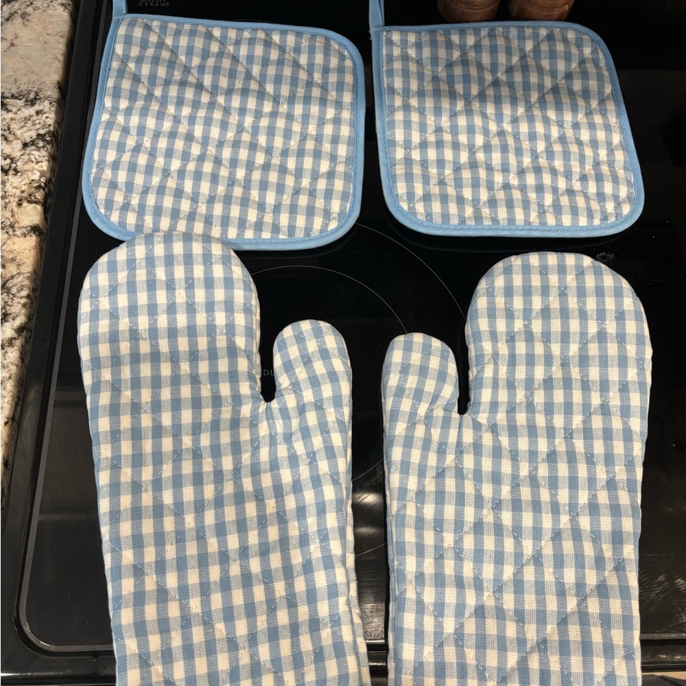 New oven mits / pot holders